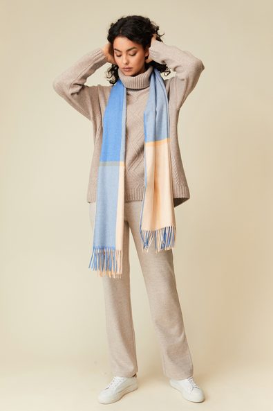 Check scarf with fringe