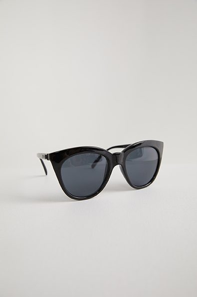 Le Specs Halfmoon Magic sunglasses