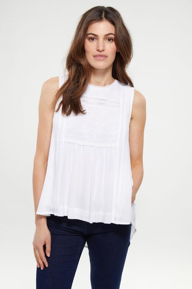 Fluid loose top with embroidery & lace