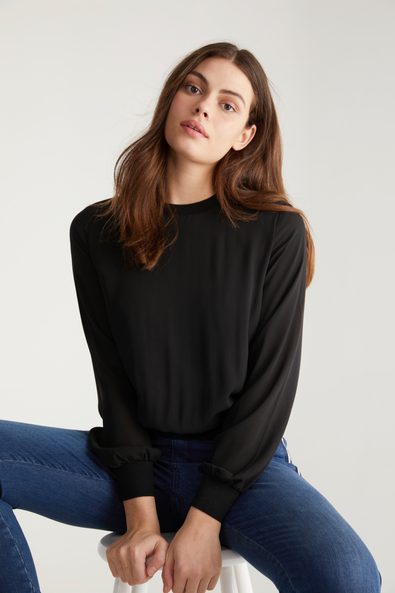 Puffy sleeve top with back pleat detail