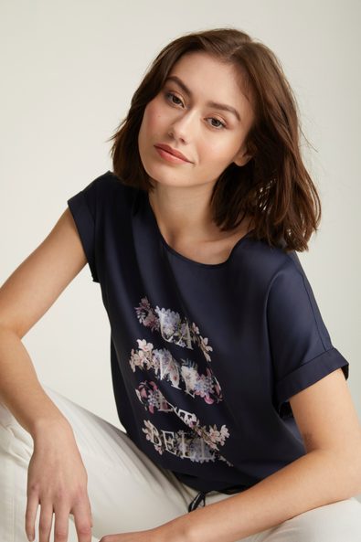 Short sleeve top with print