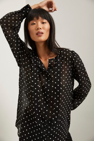Polka dots blouse with puffy sleeves