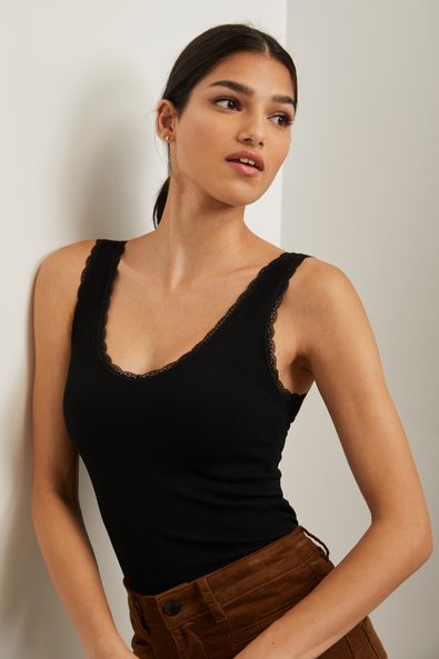 Seamless camisole with lace detail
