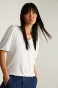 V neck t-shirt with puffy sleeve
