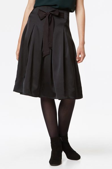 Sateen pleated skirt