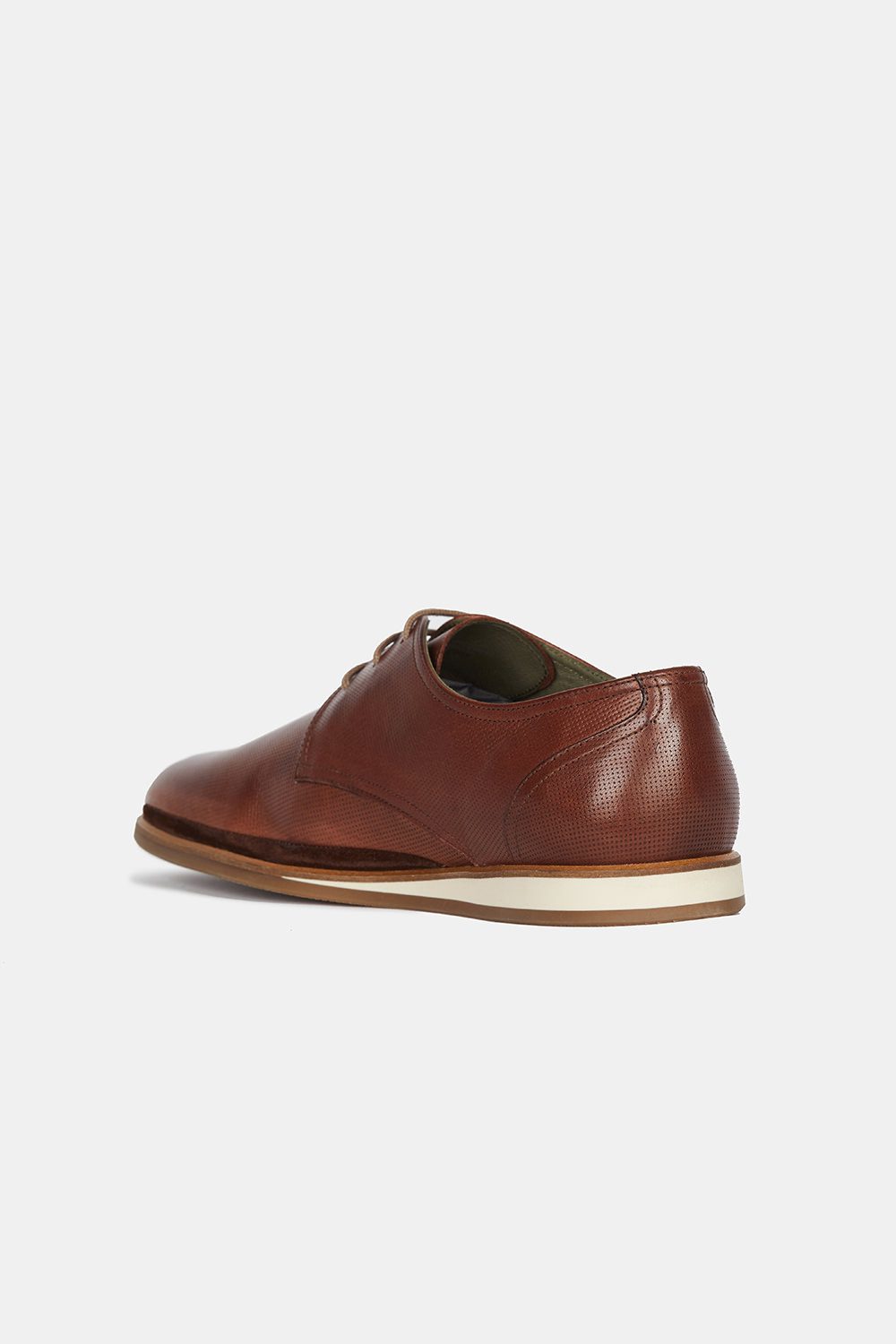 Basic Shoe With Contrast Sole