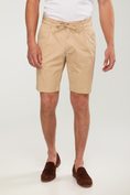 Relaxed pleated bermuda shorts