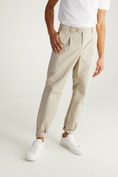 Crop pleated chino with cuffs